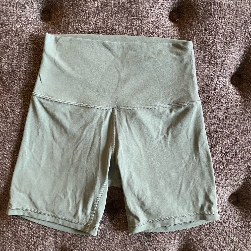 Lululemon align shorts 6 inches size 4